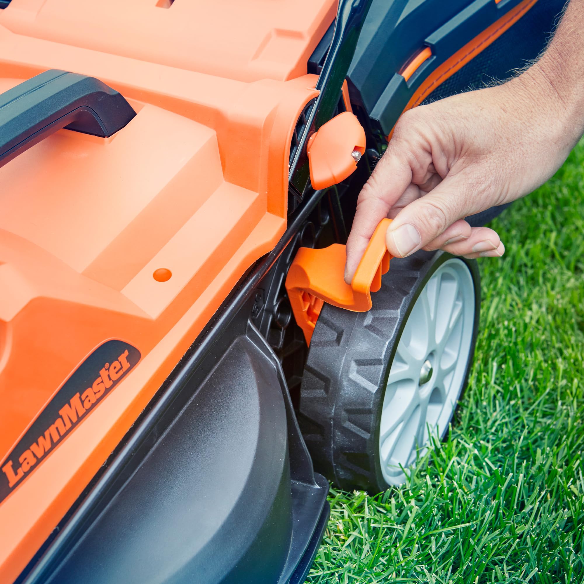 24V Cordless Lawn Mower, 34cm Cutting Width, 2×4Ah Batteries, Fast Charger, 32L Grass Box, 6 Cutting Heights