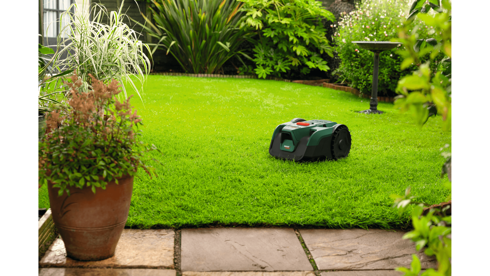 Wire-Free Robotic Lawn Mower for Gardens Up to 100m² with AI Vision Navigation & Portable Battery System